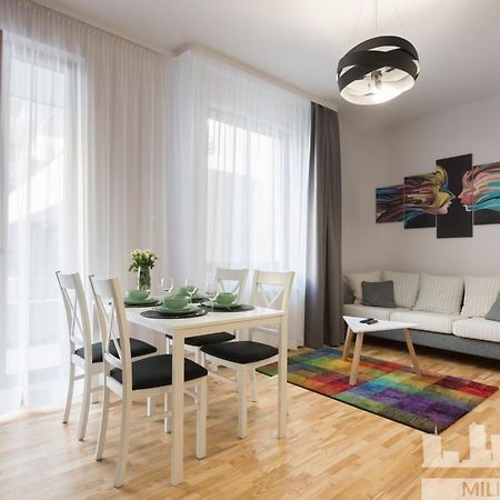 Millennium Awangarda Grey Apartamento Varsóvia Exterior foto